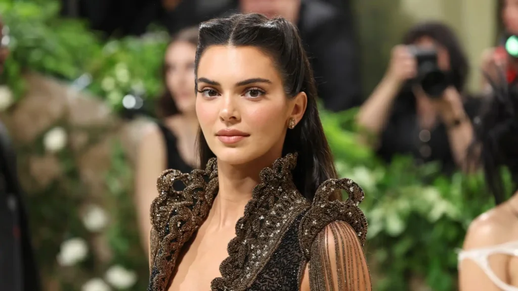 Kendall Jenner Habla Abiertamente sobre su Imagen y Cirugías Estéticas
