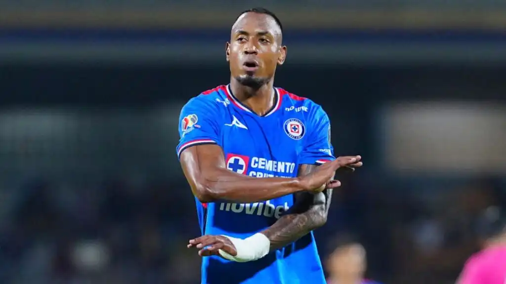 Cruz Azul en Búsqueda de Refuerzos para el Clausura 2026