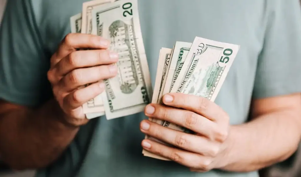 El Dólar y su Impacto en el Peso Mexicano en Tiempos de Crisis Gubernamental