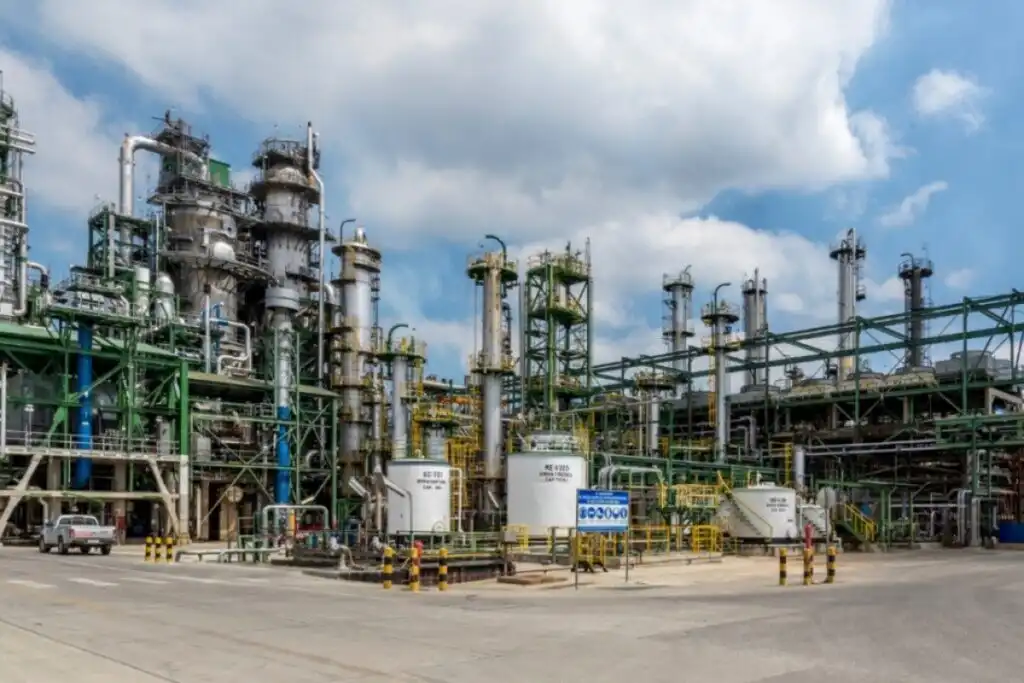 La Corte Constitucional Revoca Pago Millonario a Extrabajadores de la Refinería de Esmeraldas