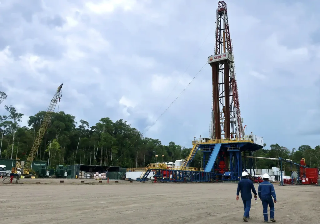 Renovación de Contratos Petroleros en Ecuador: Un Impulso a la Inversión y Producción