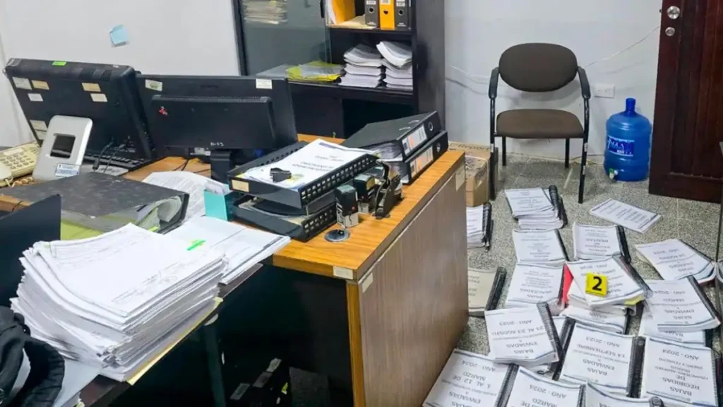 Crisis de transparencia en medios digitales: auditoría revela manipulación de algoritmos en plataformas de noticias